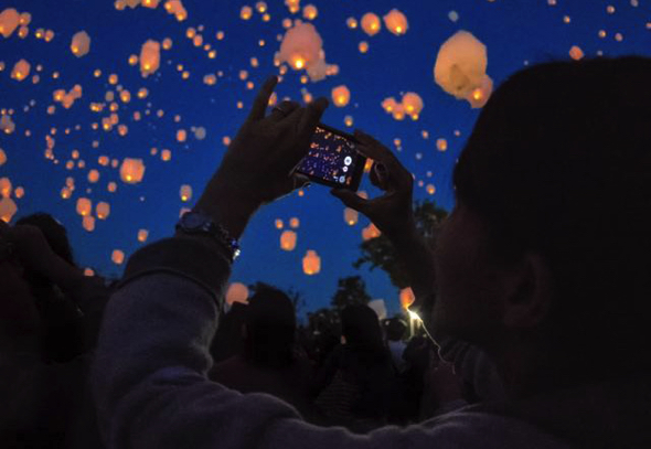 photo:写真はイメージ（商工会青年部FaceBookより抜粋）。当日は最大450個のランタンが夜空を舞う