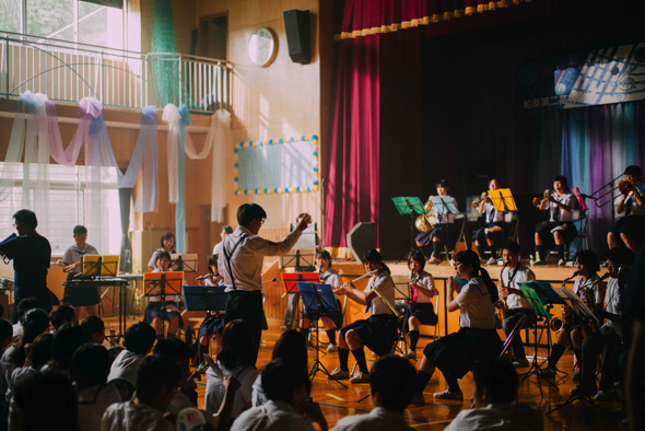 音楽祭のシーン。下田高校や松崎町などいろんな町外の高校生がエキストラとして参加した