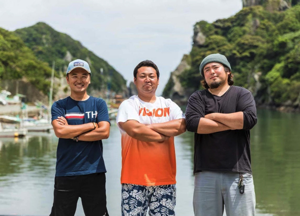 南崎漁師倶楽部メンバー：左から平山文敏さん、鈴木萌さん、平山善太郎さん